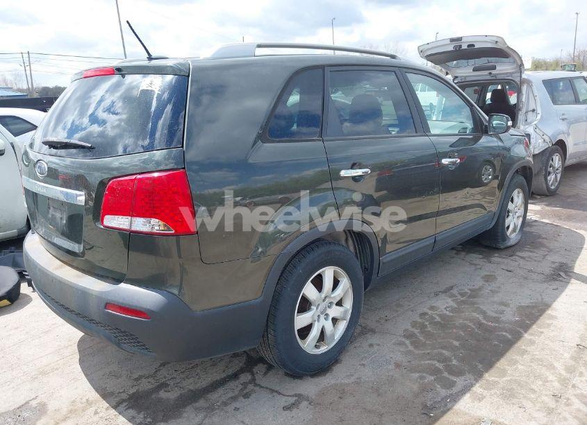 Photo 4 of 2012 Kia Sorento LX V6 (VIN 5XYKT4A23CG248801)