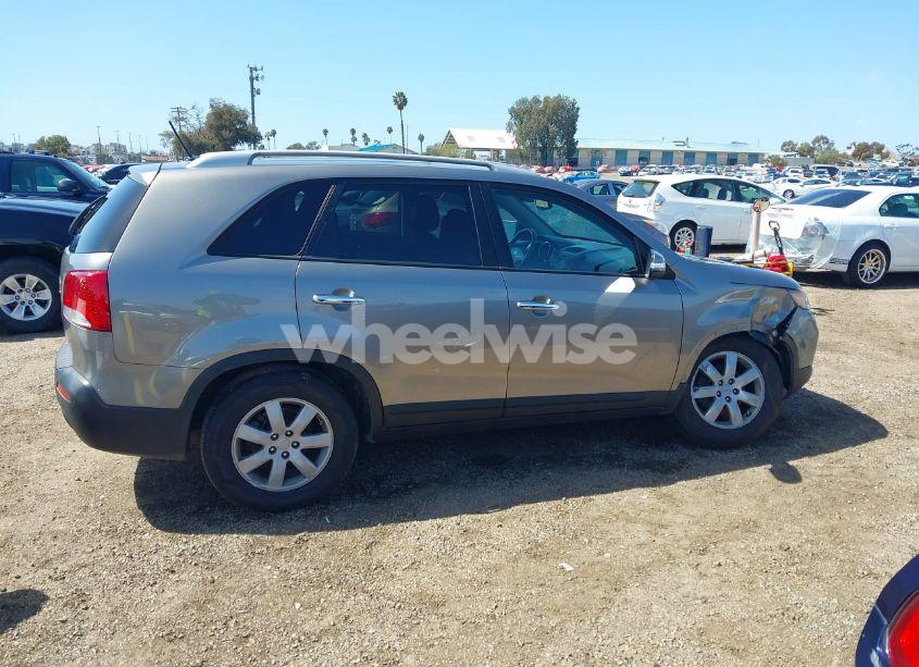 Photo 13 of 2012 Kia Sorento LX V6 (VIN 5XYKT4A23CG268160)
