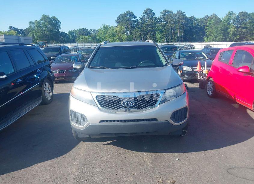 Photo 6 of 2013 Kia Sorento LX V6 (VIN 5XYKT4A23DG413232)