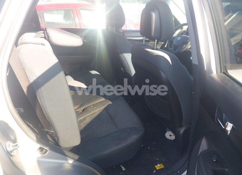 Photo 8 of 2013 Kia Sorento LX V6 (VIN 5XYKT4A23DG413232)