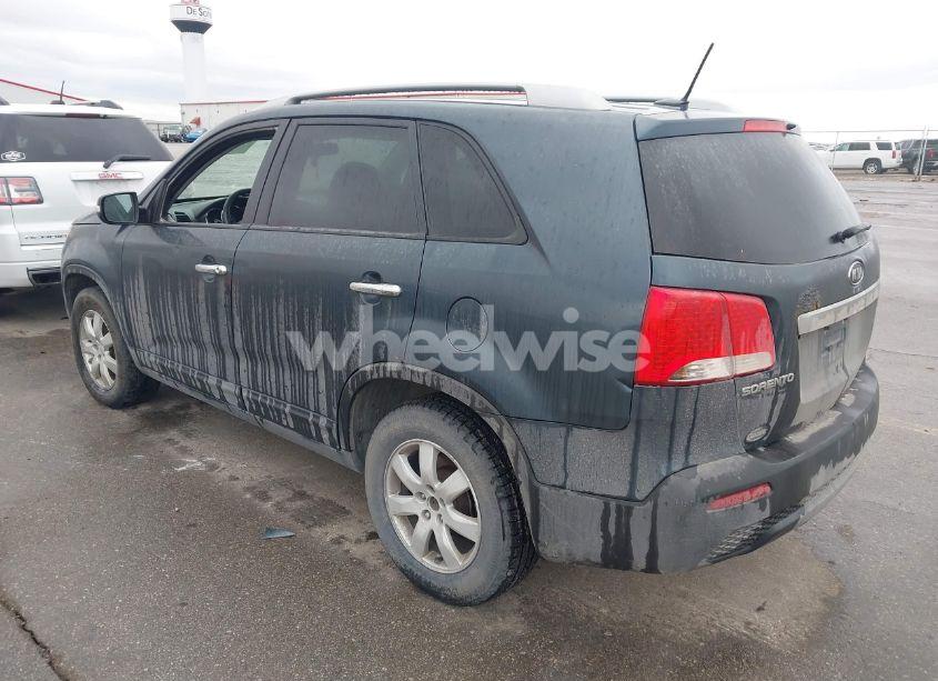 Photo 3 of 2011 Kia Sorento LX V6 (VIN 5XYKT4A24BG169975)