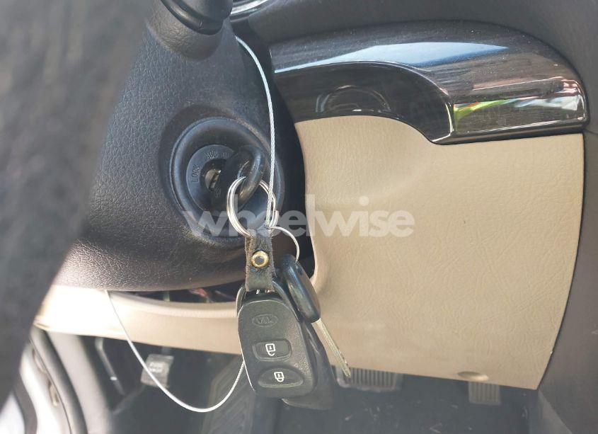 Photo 11 of 2011 Kia Sorento LX V6 (VIN 5XYKT4A24BG179633)