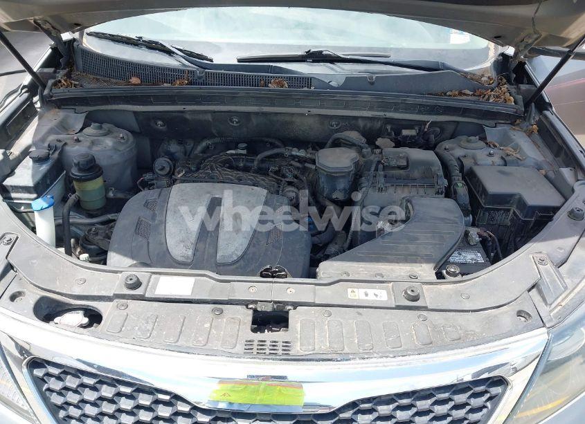 Photo 10 of 2013 Kia Sorento LX V6 (VIN 5XYKT4A24DG403907)