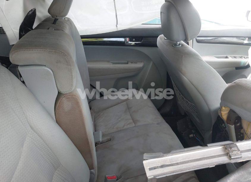 Photo 8 of 2011 Kia Sorento LX V6 (VIN 5XYKT4A25BG120199)