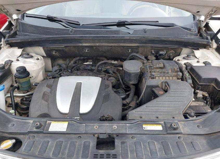 Photo 6 of 2011 Kia Sorento LX V6 (VIN 5XYKT4A25BG137665)