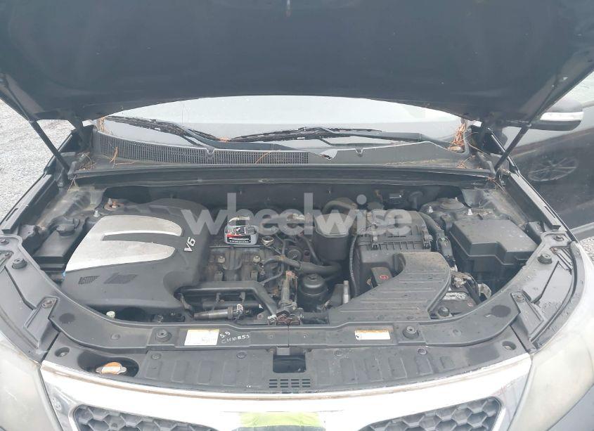 Photo 10 of 2011 Kia Sorento LX V6 (VIN 5XYKT4A25BG181875)