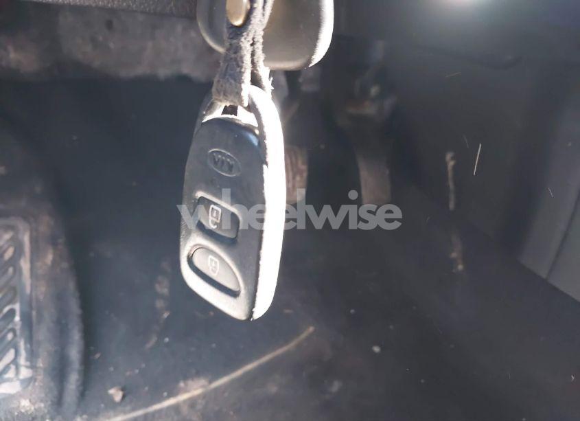 Photo 11 of 2012 Kia Sorento LX V6 (VIN 5XYKT4A25CG287342)