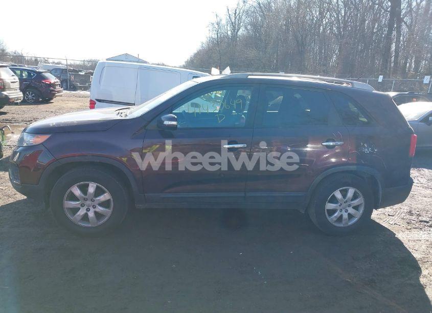 Photo 14 of 2012 Kia Sorento LX V6 (VIN 5XYKT4A25CG287342)