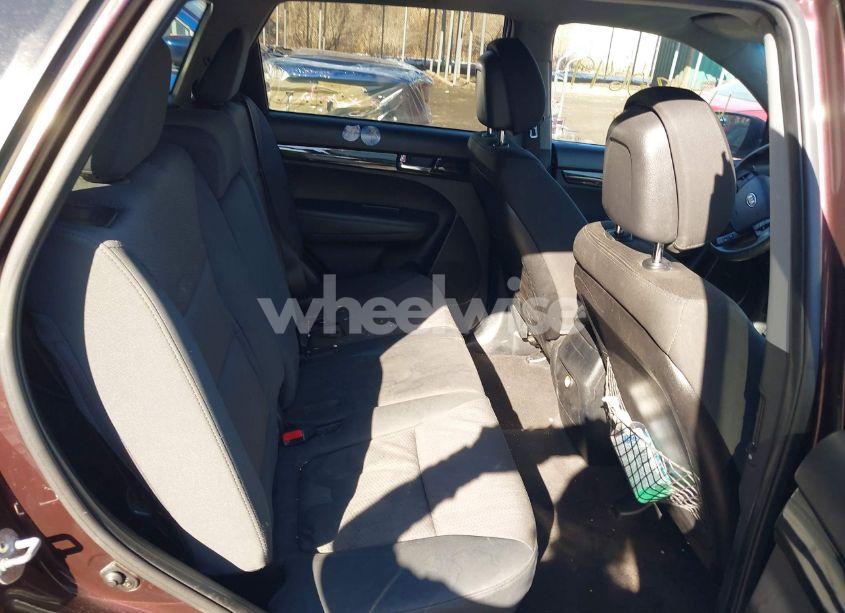 Photo 8 of 2012 Kia Sorento LX V6 (VIN 5XYKT4A25CG287342)