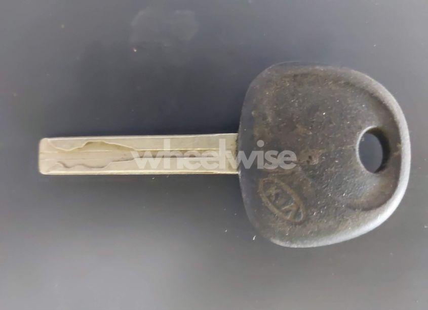 Photo 11 of 2013 Kia Sorento LX V6 (VIN 5XYKT4A25DG376457)