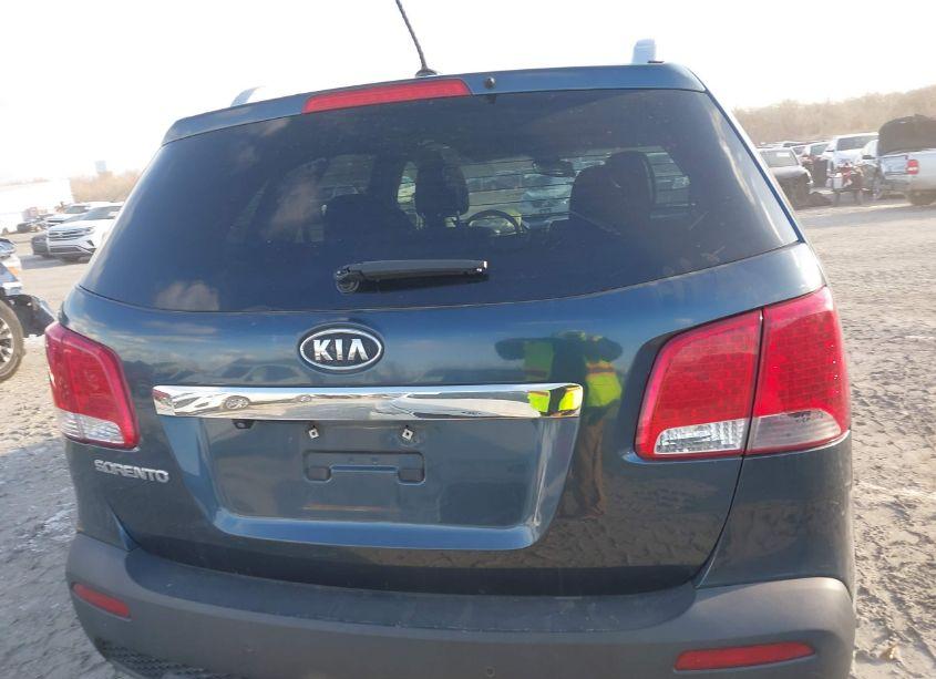 Photo 17 of 2011 Kia Sorento LX V6 (VIN 5XYKT4A26BG065164)