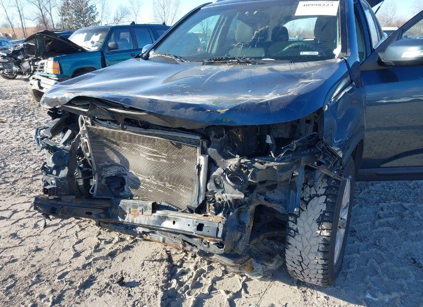 Photo 6 of 2011 Kia Sorento LX V6 (VIN 5XYKT4A26BG065164)