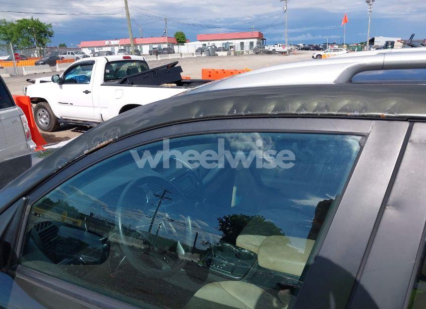 Photo 13 of 2011 Kia Sorento LX V6 (VIN 5XYKT4A26BG152191)