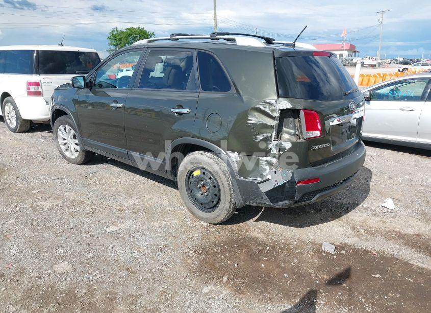 Photo 3 of 2011 Kia Sorento LX V6 (VIN 5XYKT4A26BG152191)