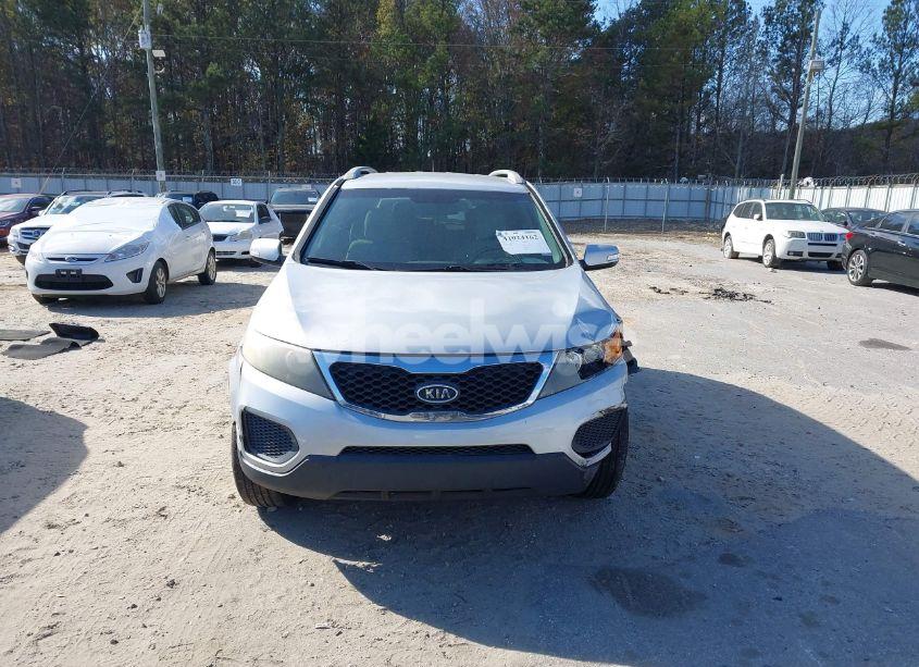 Photo 12 of 2011 Kia Sorento LX V6 (VIN 5XYKT4A26BG160419)