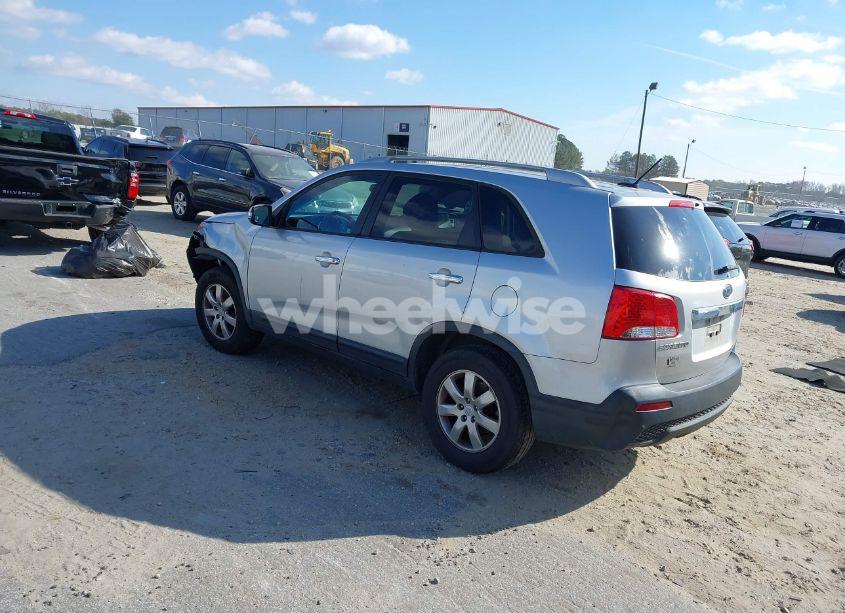 Photo 3 of 2011 Kia Sorento LX V6 (VIN 5XYKT4A26BG160419)