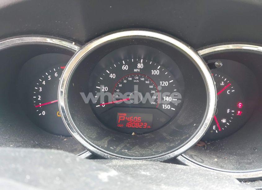 Photo 7 of 2011 Kia Sorento LX V6 (VIN 5XYKT4A27BG092809)