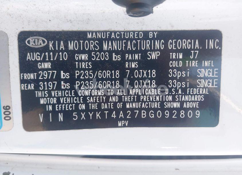 Photo 9 of 2011 Kia Sorento LX V6 (VIN 5XYKT4A27BG092809)