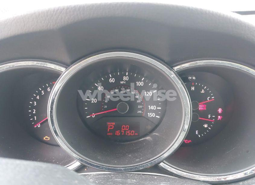 Photo 7 of 2011 Kia Sorento LX V6 (VIN 5XYKT4A27BG110693)