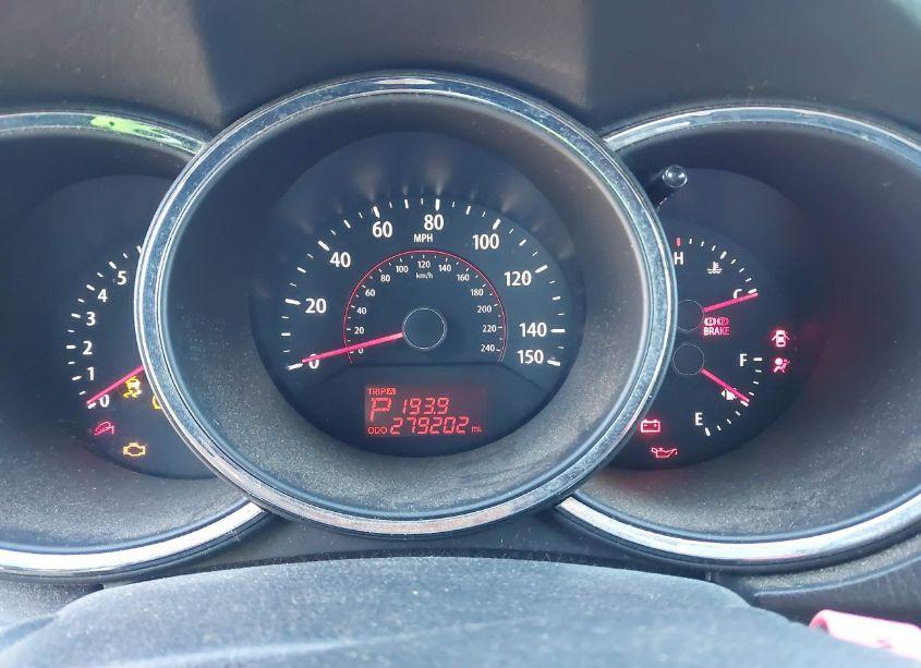 Photo 7 of 2011 Kia Sorento LX V6 (VIN 5XYKT4A27BG117966)