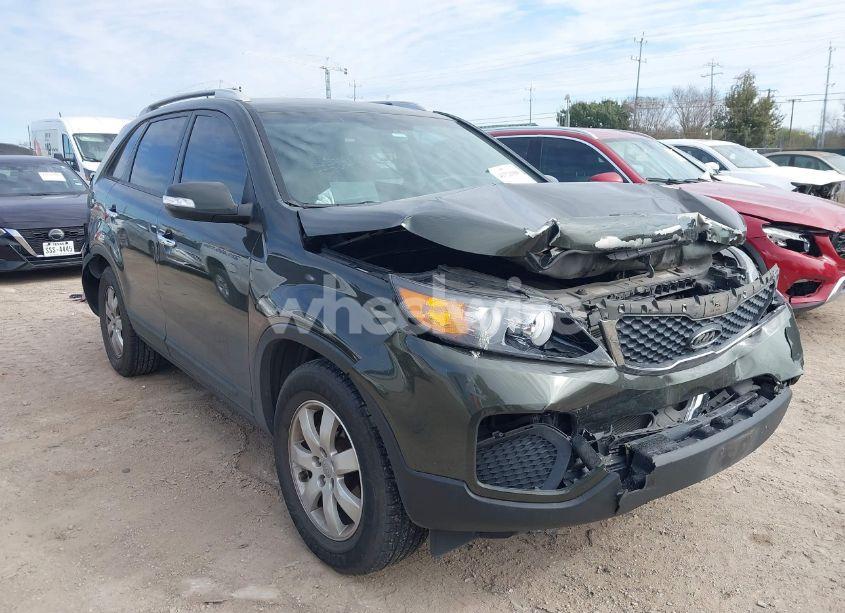 2013 Kia Sorento LX V6 (VIN 5XYKT4A27DG317779) main photo