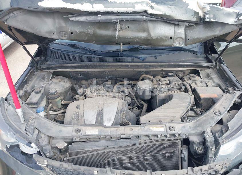 Photo 10 of 2013 Kia Sorento LX V6 (VIN 5XYKT4A27DG317779)