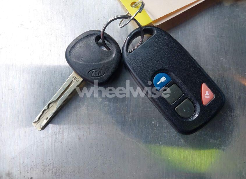 Photo 11 of 2013 Kia Sorento LX V6 (VIN 5XYKT4A27DG317779)