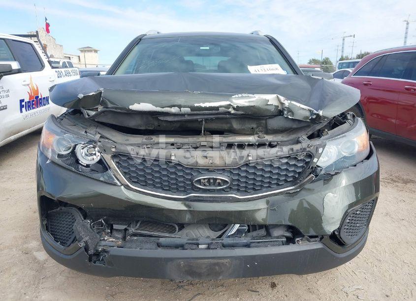 Photo 13 of 2013 Kia Sorento LX V6 (VIN 5XYKT4A27DG317779)