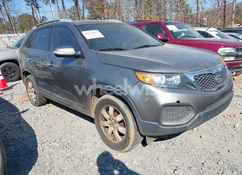 2013 Kia Sorento LX V6 (VIN 5XYKT4A27DG403903) main photo