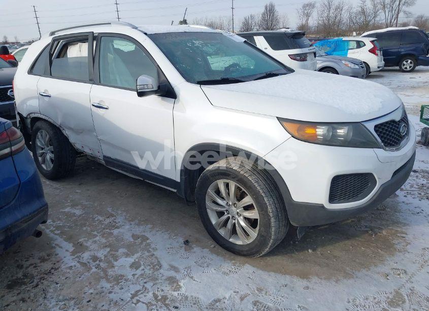 2011 Kia Sorento LX V6 (VIN 5XYKT4A28BG064887) main photo