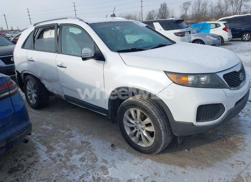 Photo 13 of 2011 Kia Sorento LX V6 (VIN 5XYKT4A28BG064887)