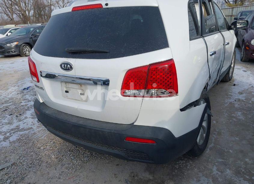 Photo 16 of 2011 Kia Sorento LX V6 (VIN 5XYKT4A28BG064887)