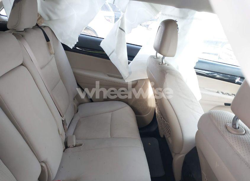 Photo 8 of 2011 Kia Sorento LX V6 (VIN 5XYKT4A28BG064887)