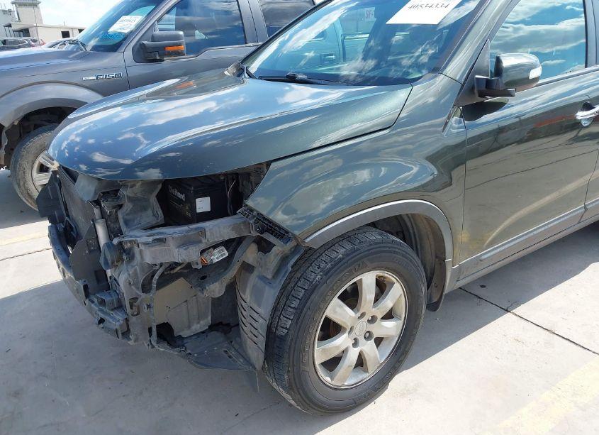 Photo 18 of 2012 Kia Sorento LX V6 (VIN 5XYKT4A28CG195240)