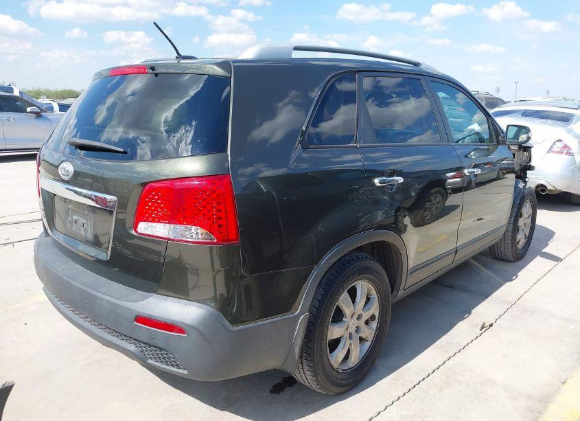 Photo 4 of 2012 Kia Sorento LX V6 (VIN 5XYKT4A28CG195240)