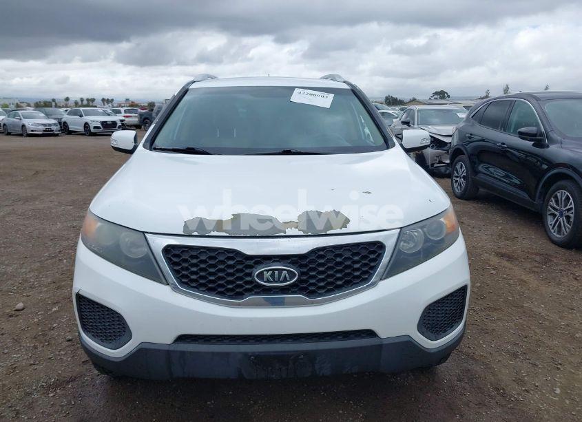 Photo 6 of 2013 Kia Sorento LX V6 (VIN 5XYKT4A28DG348992)