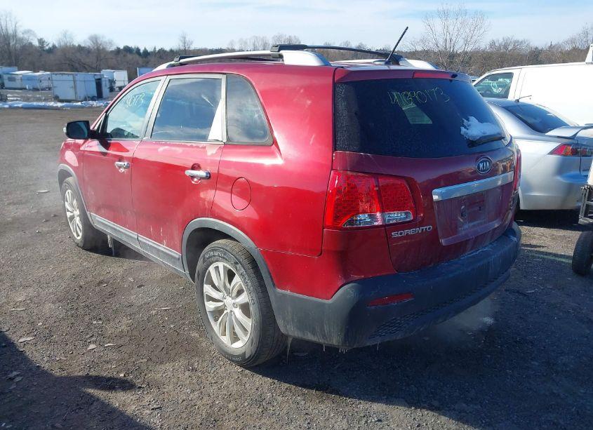 Photo 3 of 2011 Kia Sorento LX V6 (VIN 5XYKT4A29BG085053)