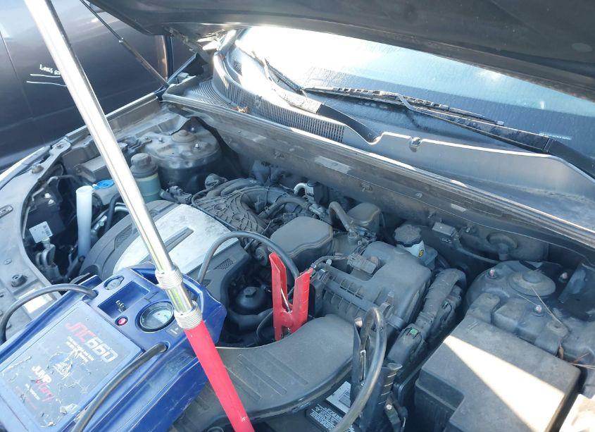 Photo 10 of 2012 Kia Sorento LX V6 (VIN 5XYKT4A29CG189592)