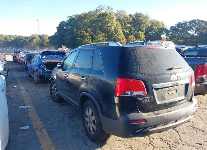 Photo 3 of 2012 Kia Sorento LX V6 (VIN 5XYKT4A29CG189592)