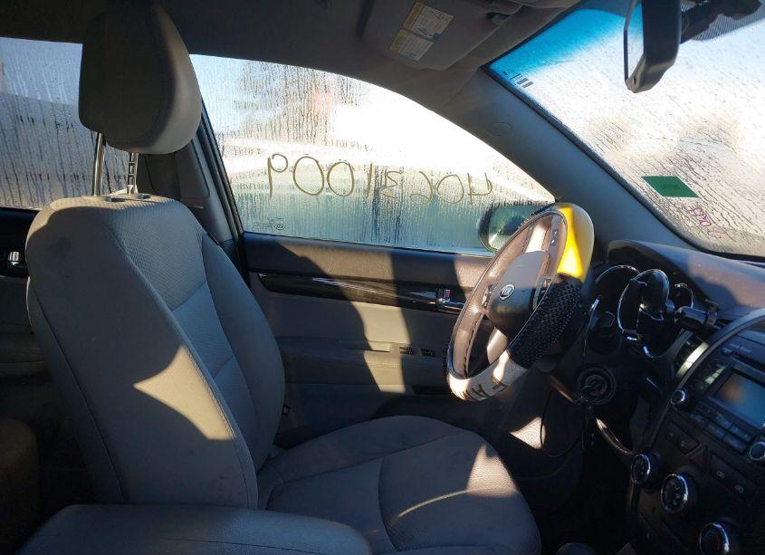 Photo 5 of 2012 Kia Sorento LX V6 (VIN 5XYKT4A29CG189592)