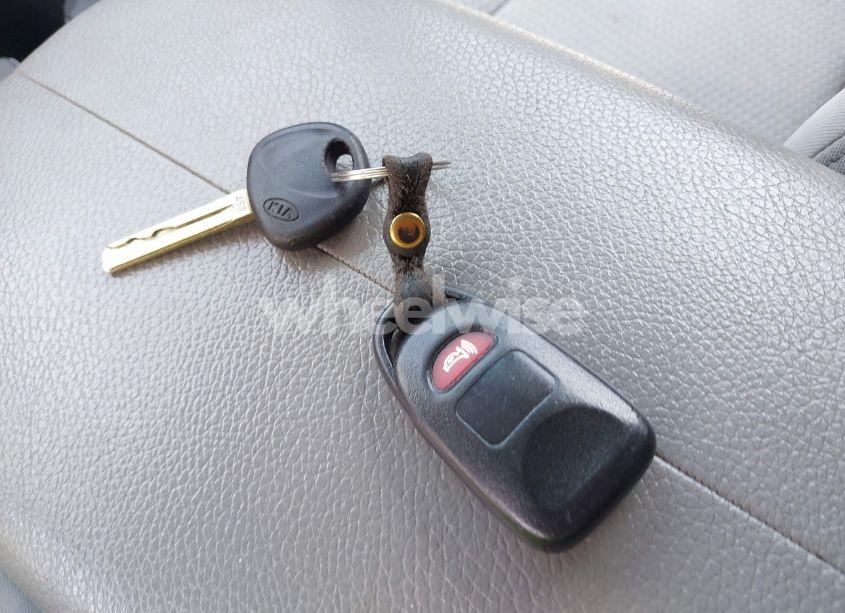 Photo 11 of 2013 Kia Sorento LX V6 (VIN 5XYKT4A29DG322742)