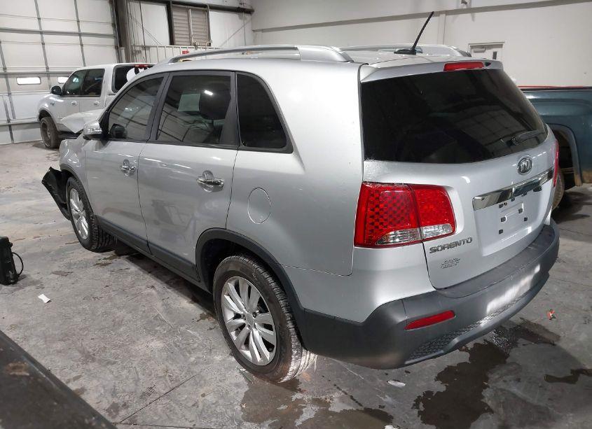 Photo 3 of 2011 Kia Sorento (VIN 5XYKT4A2XBG045385)