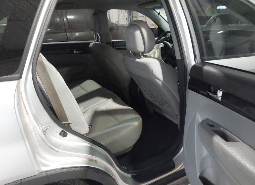 Photo 8 of 2011 Kia Sorento (VIN 5XYKT4A2XBG045385)