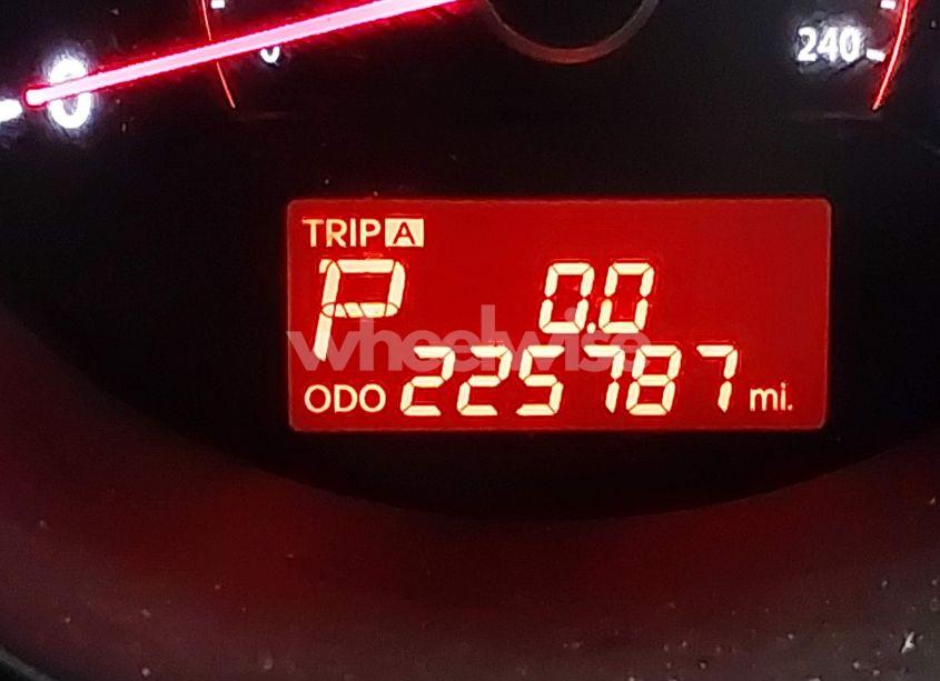 Photo 15 of 2011 Kia Sorento LX V6 (VIN 5XYKT4A2XBG113975)