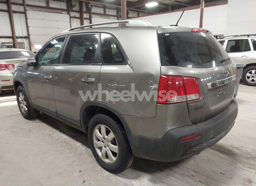 Photo 3 of 2011 Kia Sorento LX V6 (VIN 5XYKT4A2XBG113975)