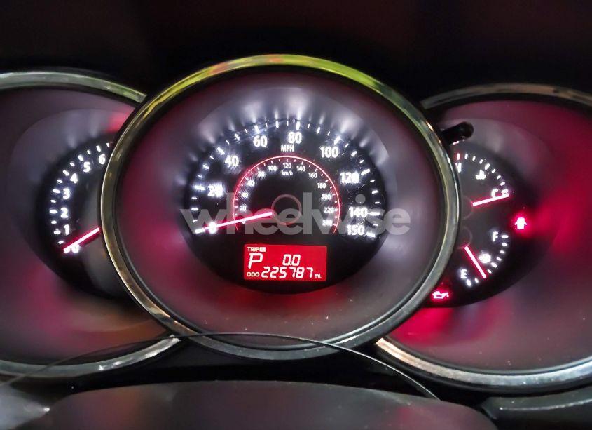 Photo 7 of 2011 Kia Sorento LX V6 (VIN 5XYKT4A2XBG113975)