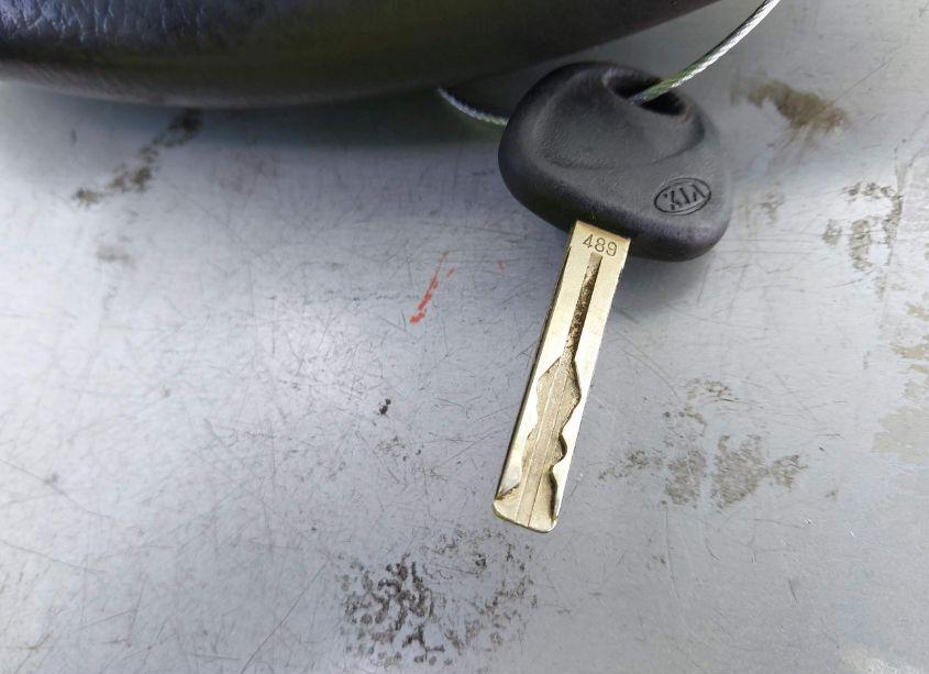 Photo 11 of 2011 Kia Sorento LX V6 (VIN 5XYKT4A2XBG115208)