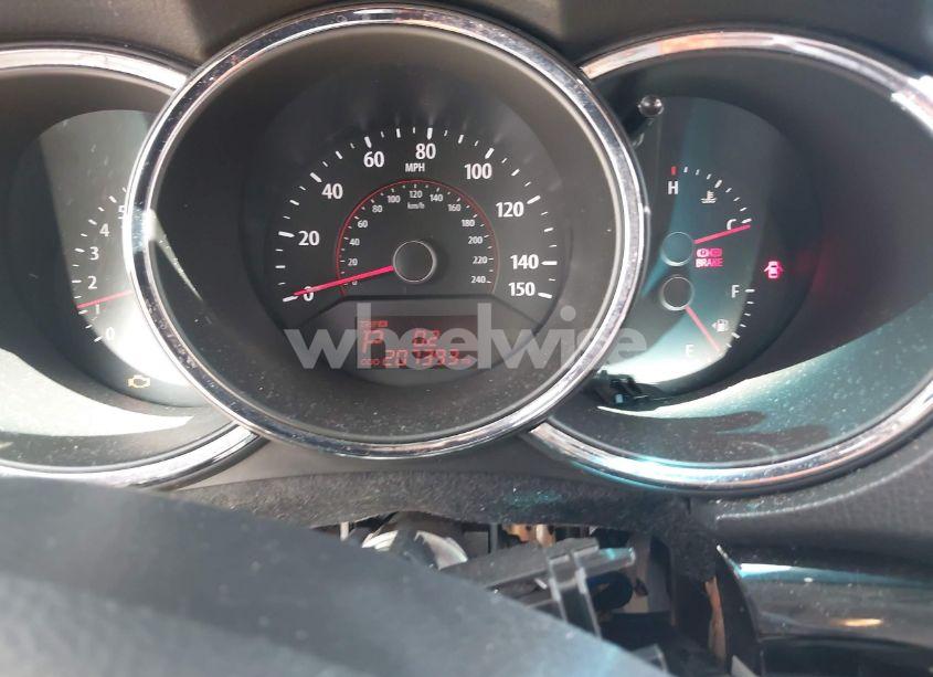 Photo 7 of 2011 Kia Sorento LX V6 (VIN 5XYKT4A2XBG116603)