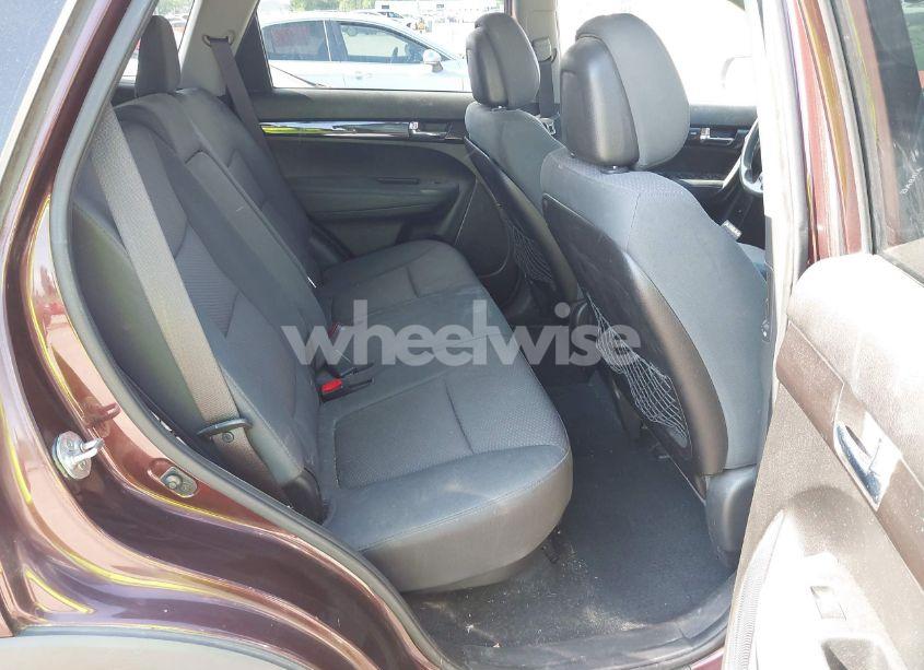 Photo 8 of 2013 Kia Sorento LX V6 (VIN 5XYKT4A2XDG331160)