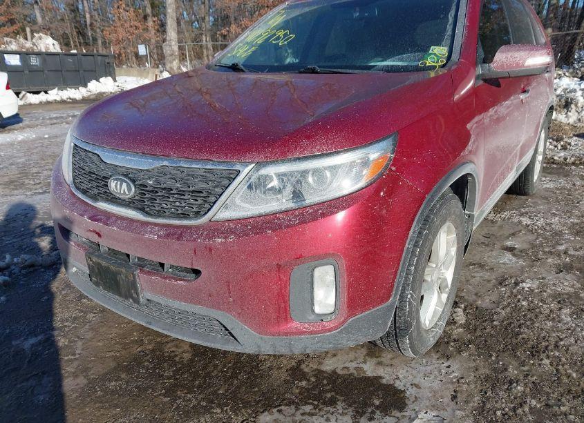 Photo 6 of 2015 Kia Sorento LX (VIN 5XYKT4A60FG626399)